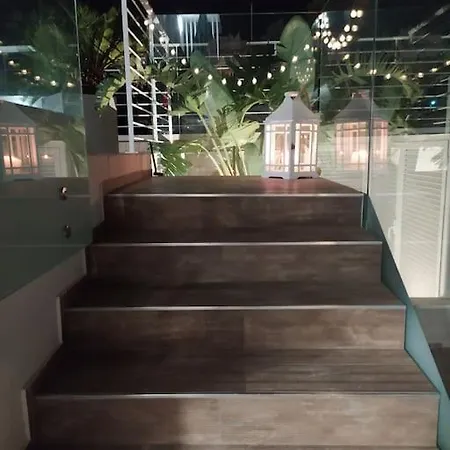 Shanti Sea House *